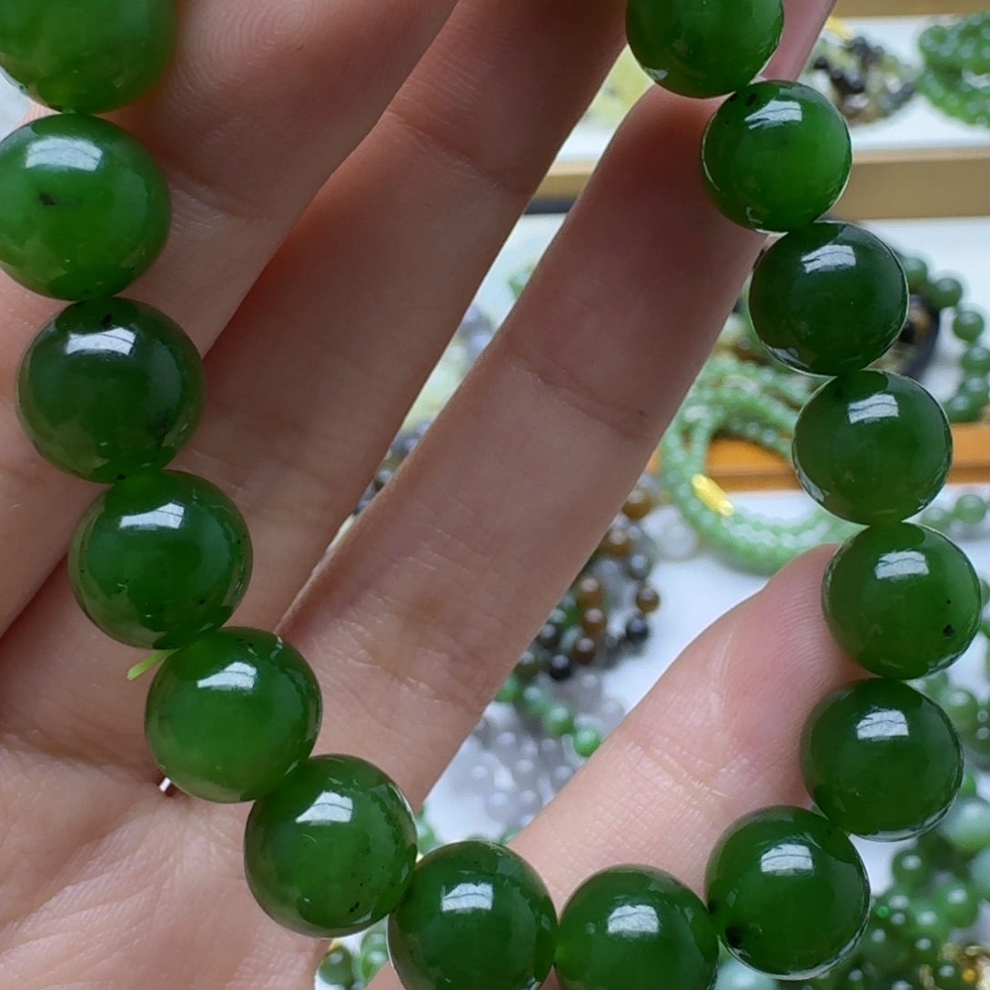 菜***?和田玉未镶嵌手链