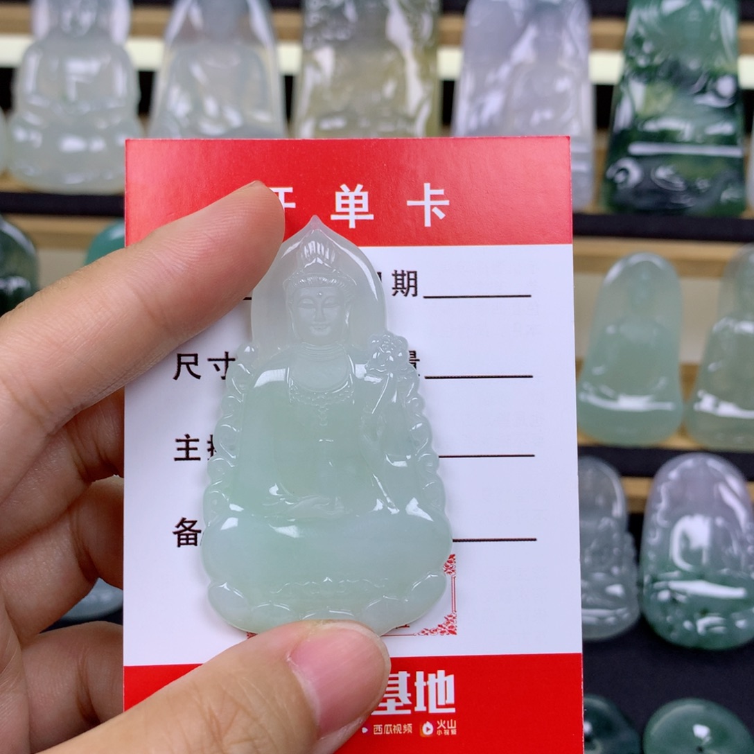 牵***手颈饰未镶嵌翡翠素衣