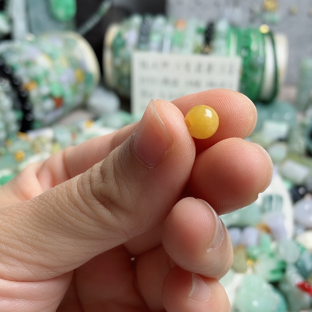 翡翠颈饰未镶嵌卡7冰黄