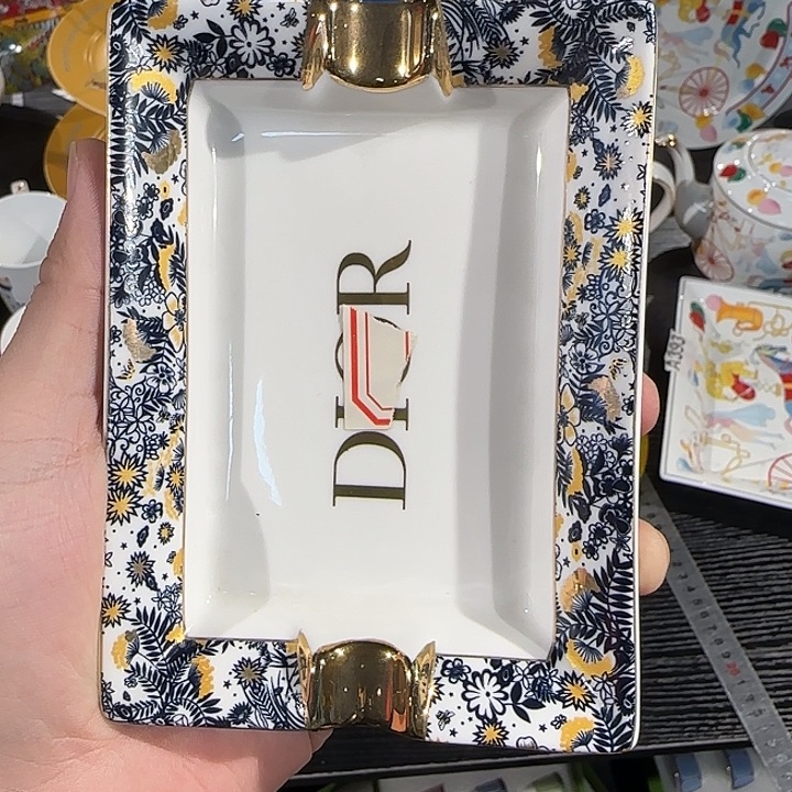 烟灰缸烟灰缸烟灰缸