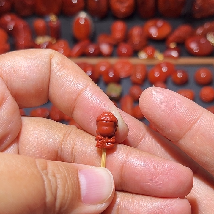南红玛瑙未镶嵌配饰无相佛7.8mm