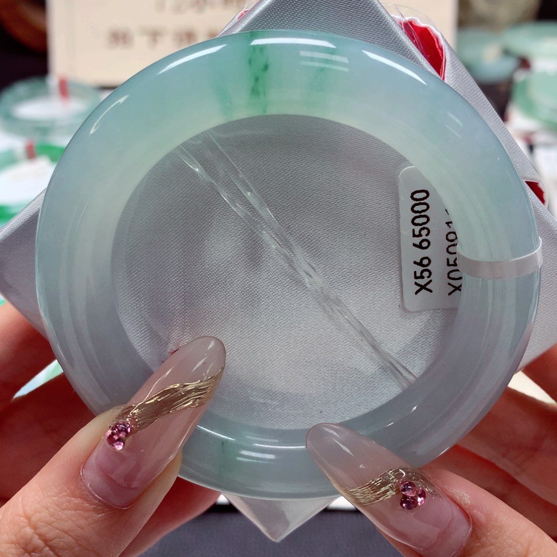 翡翠手镯（圆镯）未镶嵌22（52号）