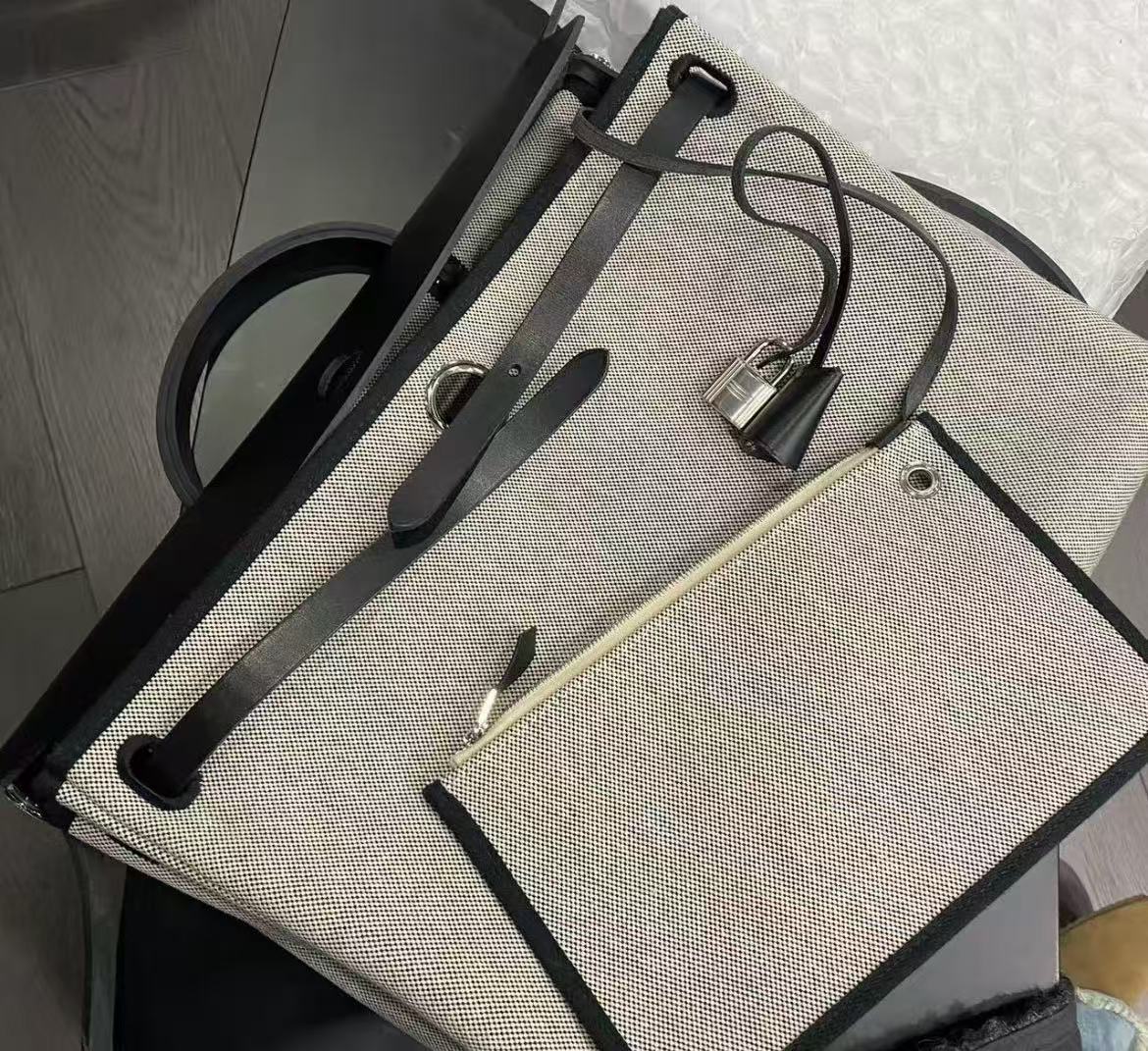 未使用 Hermes/爱马仕 herbag36 熊猫 银扣 K刻