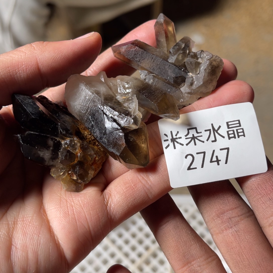 天***女水晶未镶嵌珠宝半成品