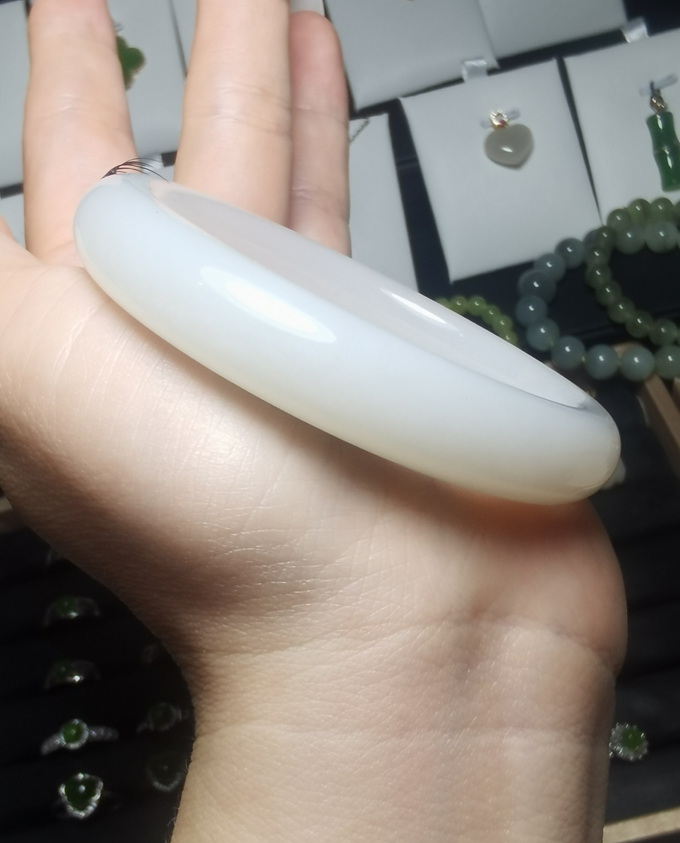 新疆和田玉羊脂白色平安镯适合送女友送妈妈