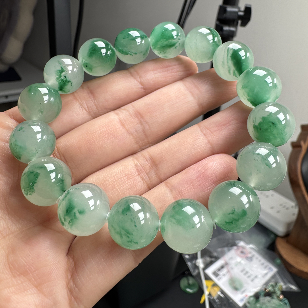 天然非洲翠石英质玉高冰底飘花辣色手串13+mm大卡精美大气时尚
