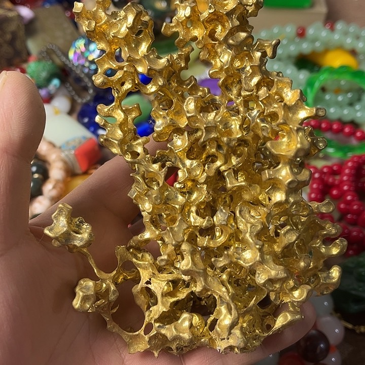 瓷片比德居此德居