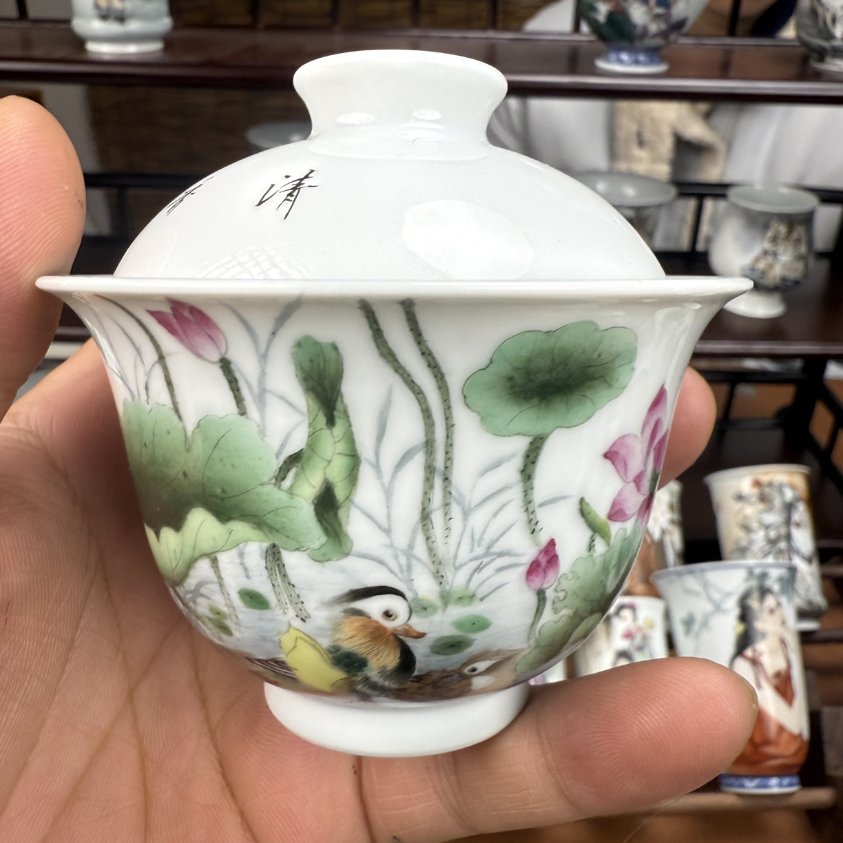 荷花鸳鸯盖碗手绘