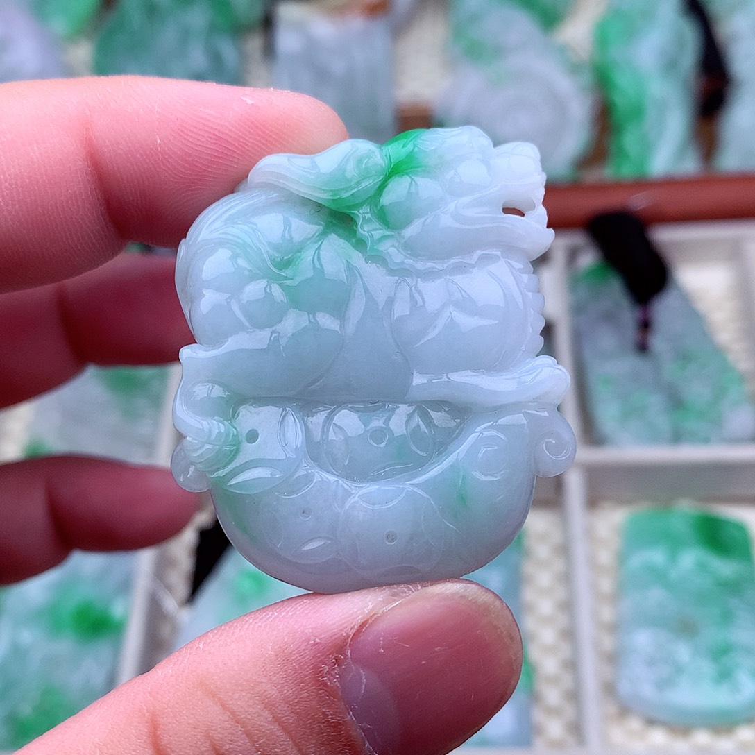 翡翠未镶嵌吊坠(不含链)