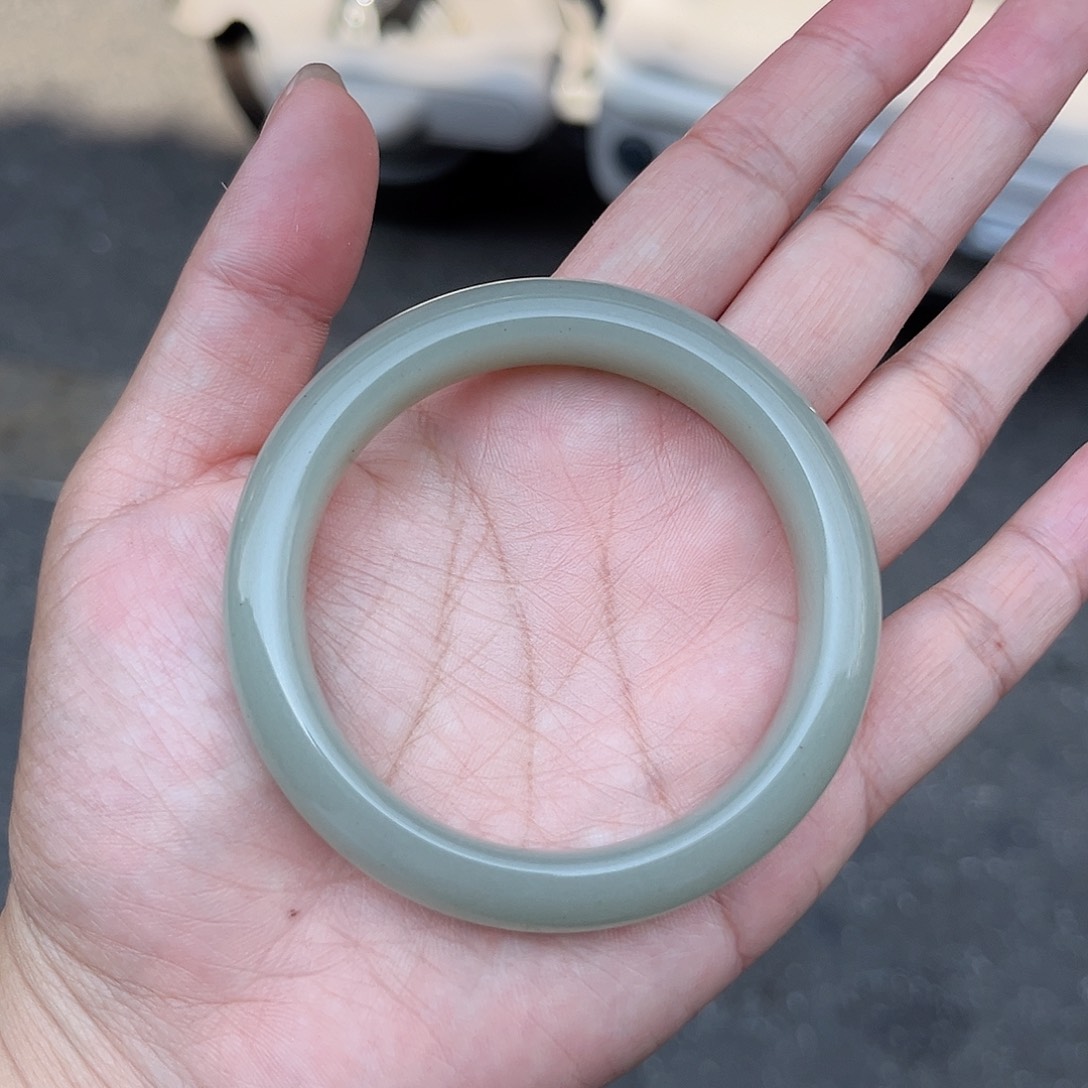 东陵石手镯未镶嵌