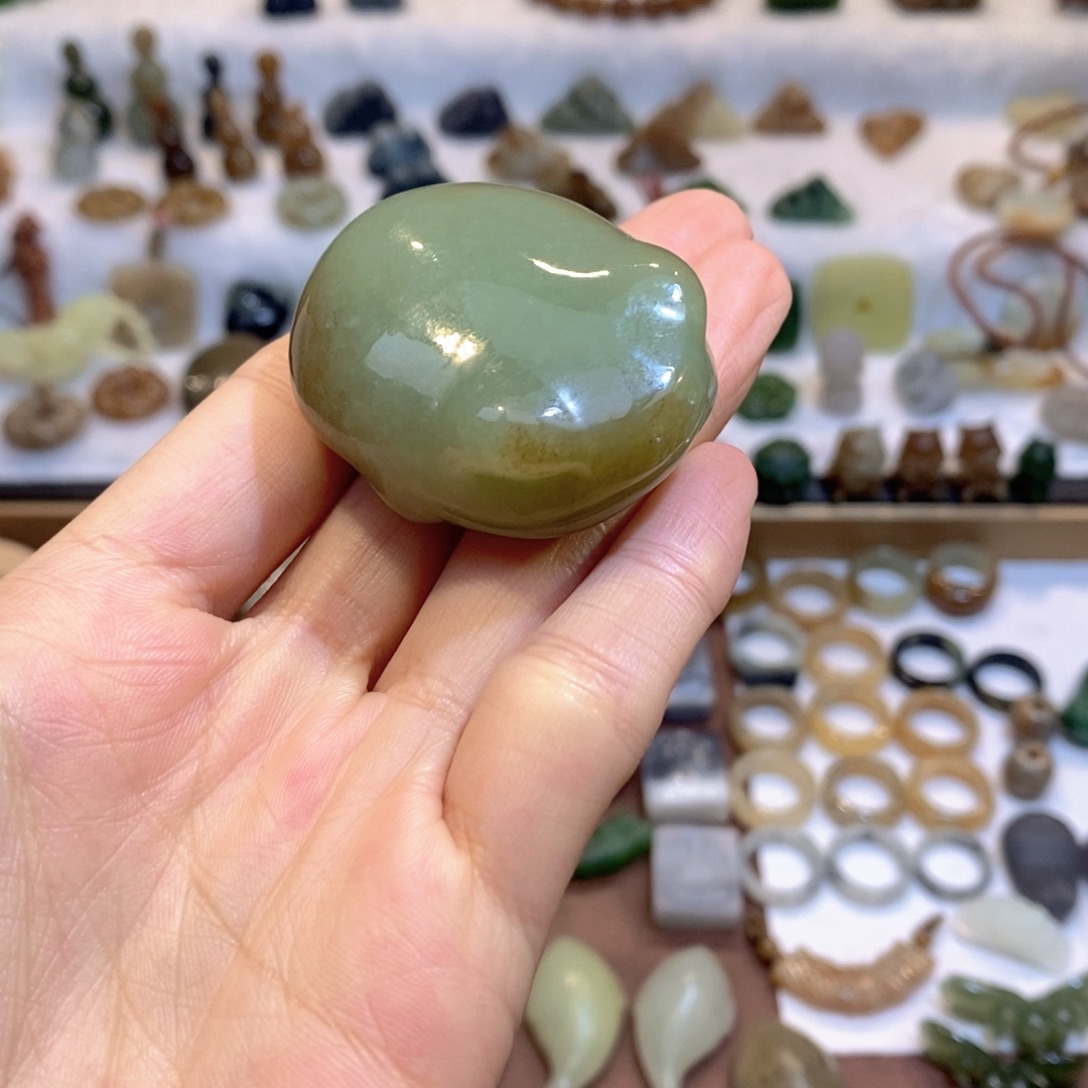 和田玉未镶嵌颈饰67克