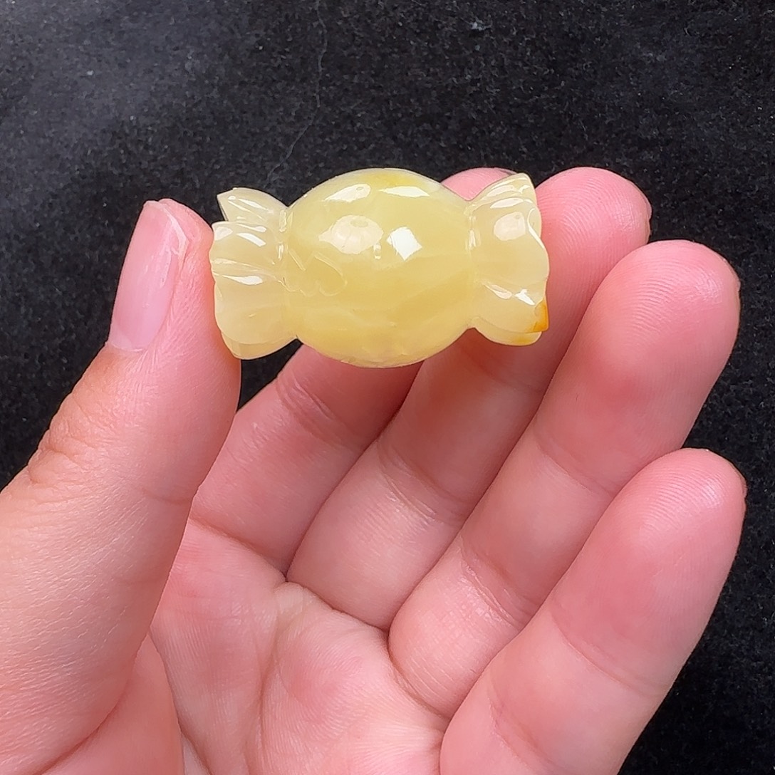 蜜蜡未镶嵌珠宝奇石