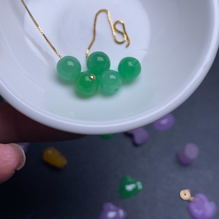 用***0翡翠未镶嵌颈饰挂件