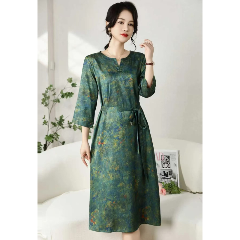 绿色黯然  时尚轻奢亲肤透气中长款连衣裙