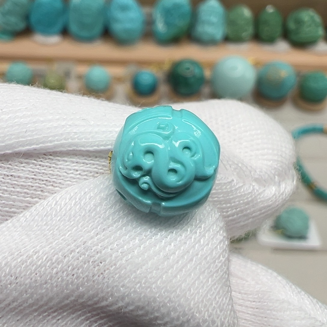 绿松石配饰未镶嵌