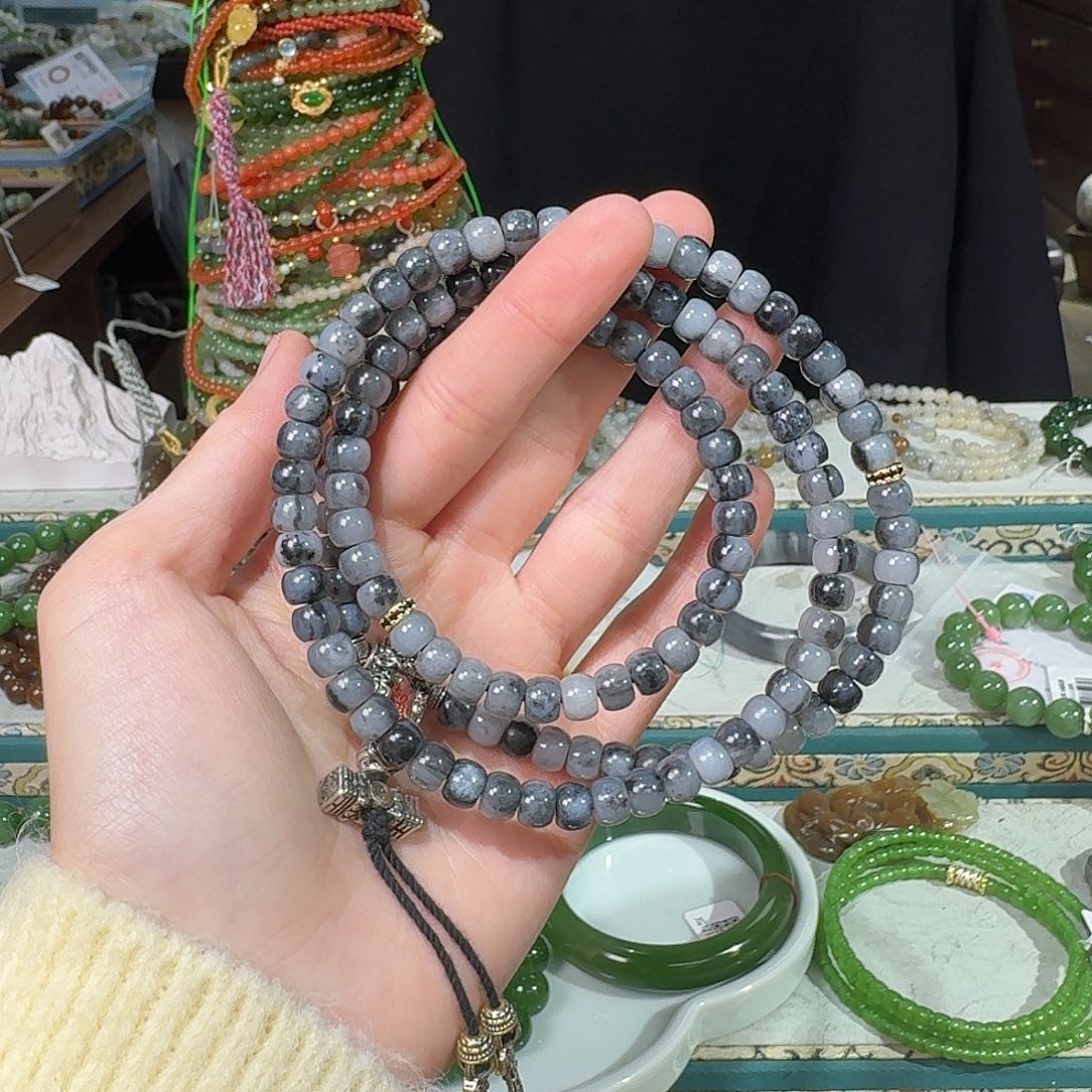 ****白和田玉未镶嵌手链