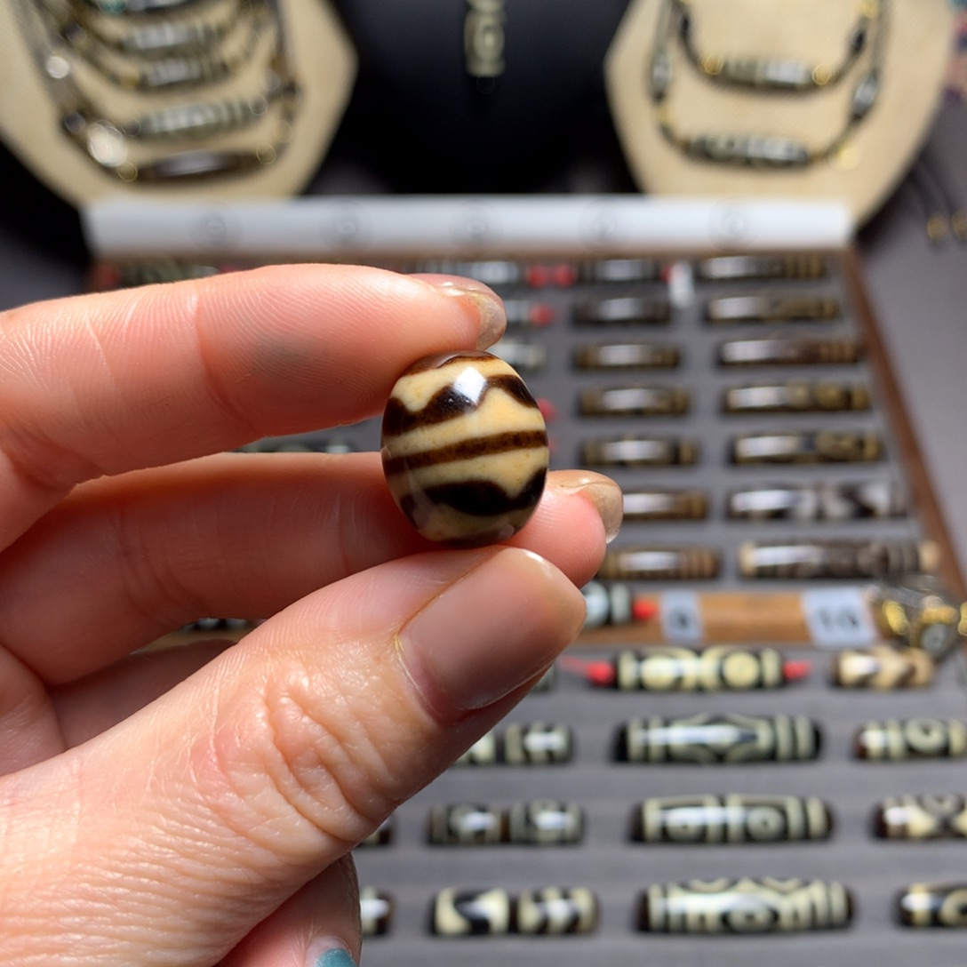 玛瑙/玉髓吊坠(赠链)未镶嵌土*