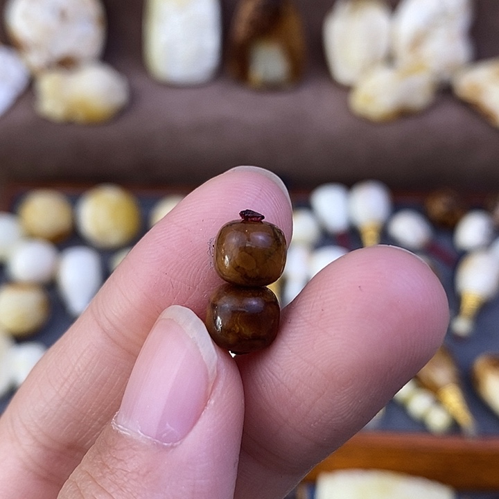 琥珀裸石未镶嵌8同料对珠