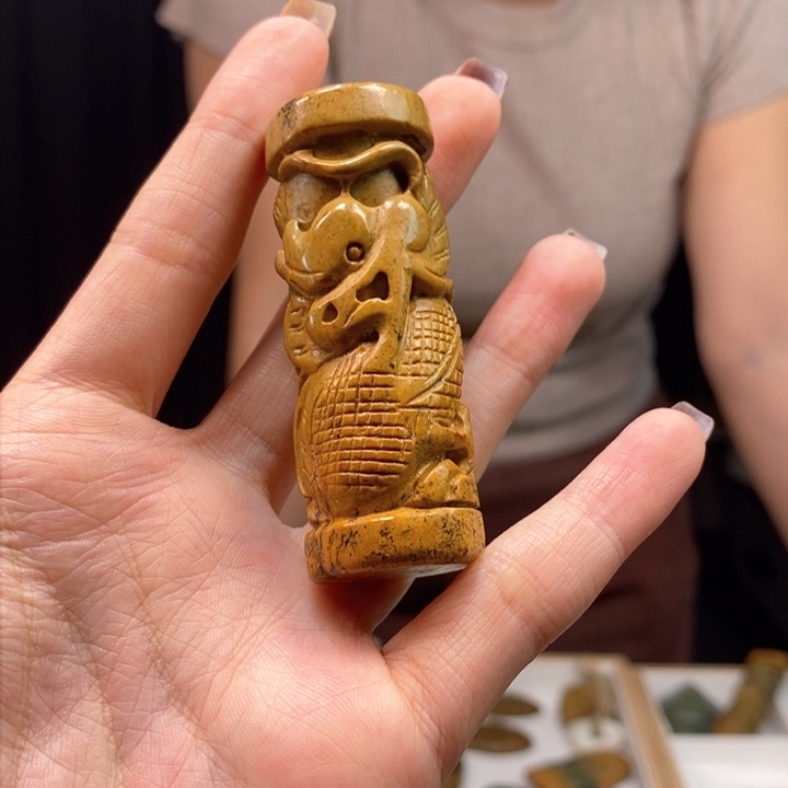 岫岩河磨玉（透闪石质玉）颈饰未镶嵌