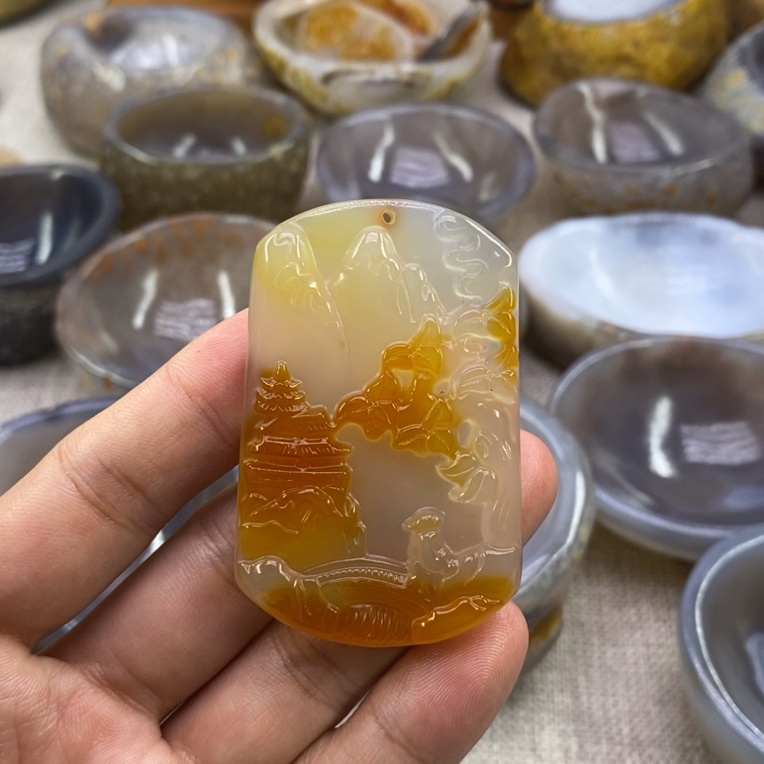 玉原石手工制品山水挂件