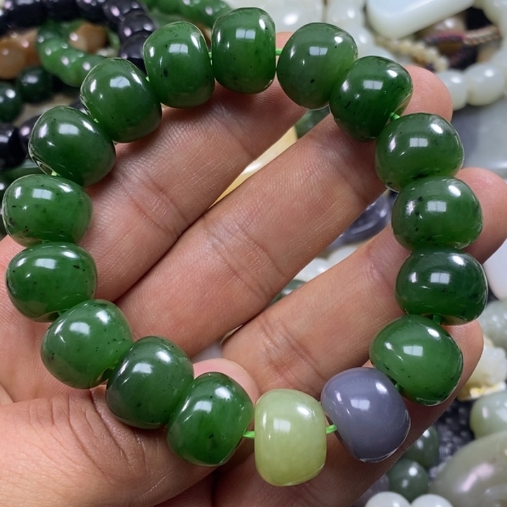 f***歌和田玉未镶嵌手链