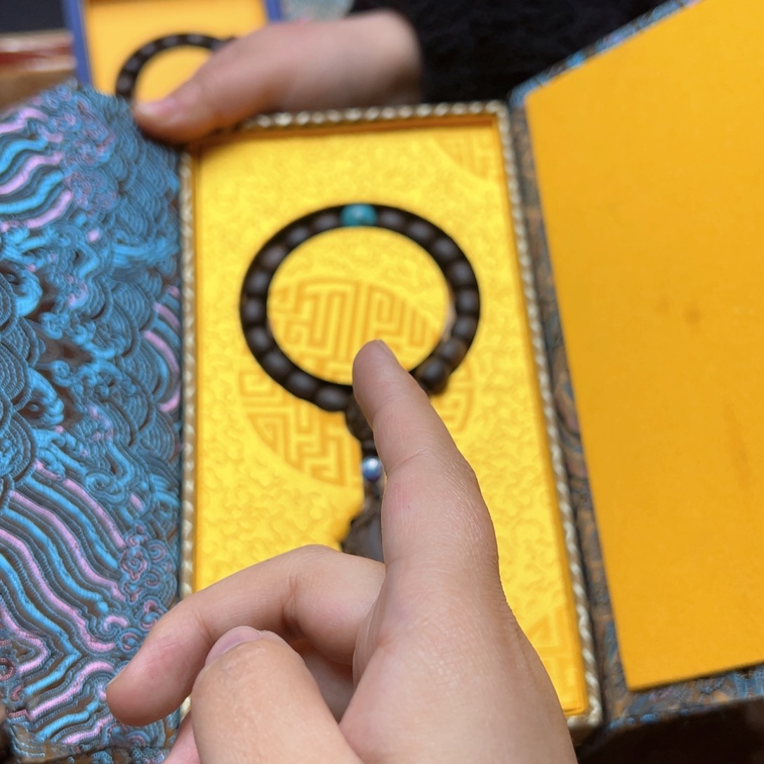 大叶紫檀（黑酸枝木类）