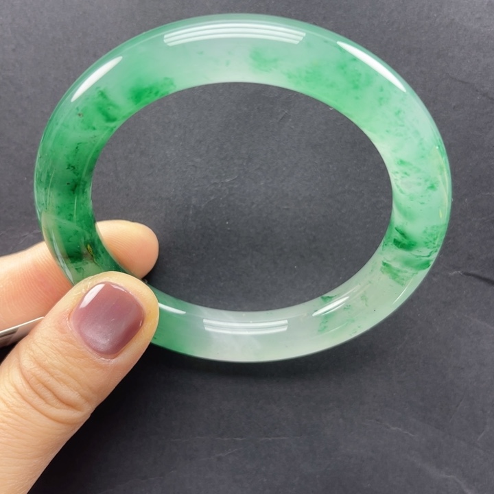 石英质玉未镶嵌手镯