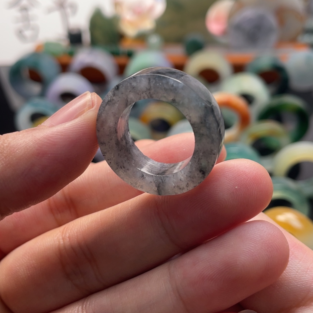未镶嵌定制翡翠冰绿乌鸡