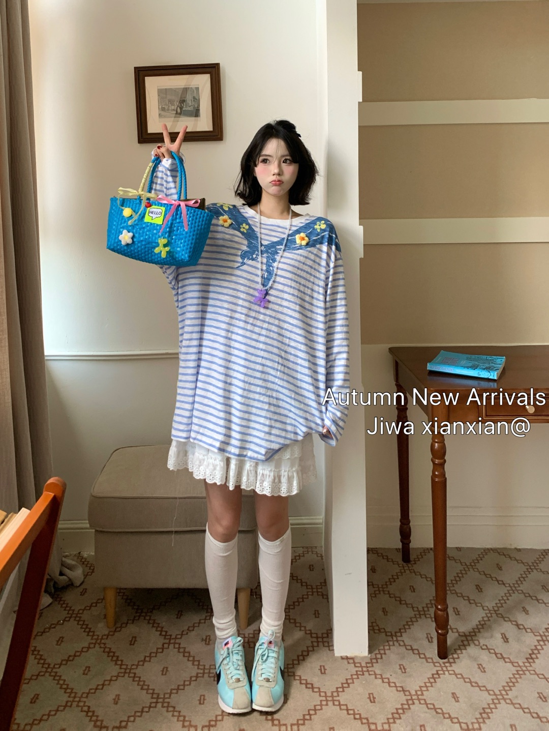 吉娃仙仙早秋薄款披肩横条宽松长袖