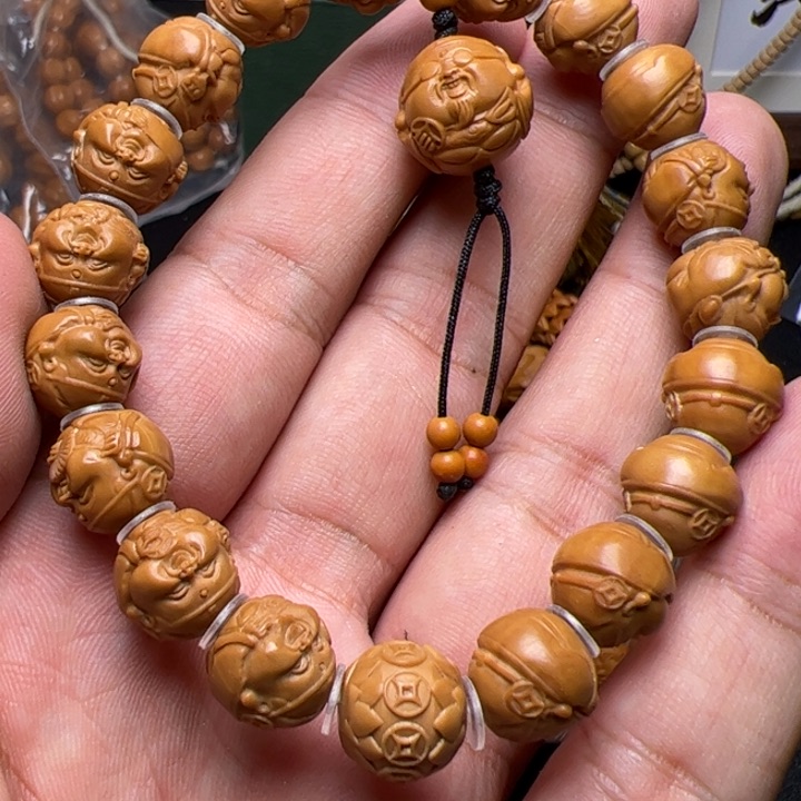 猴头核桃吊坠看看咯