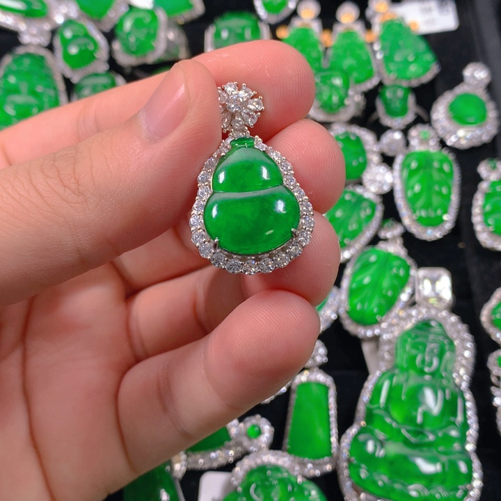 翡翠颈饰银S925镶嵌葫芦