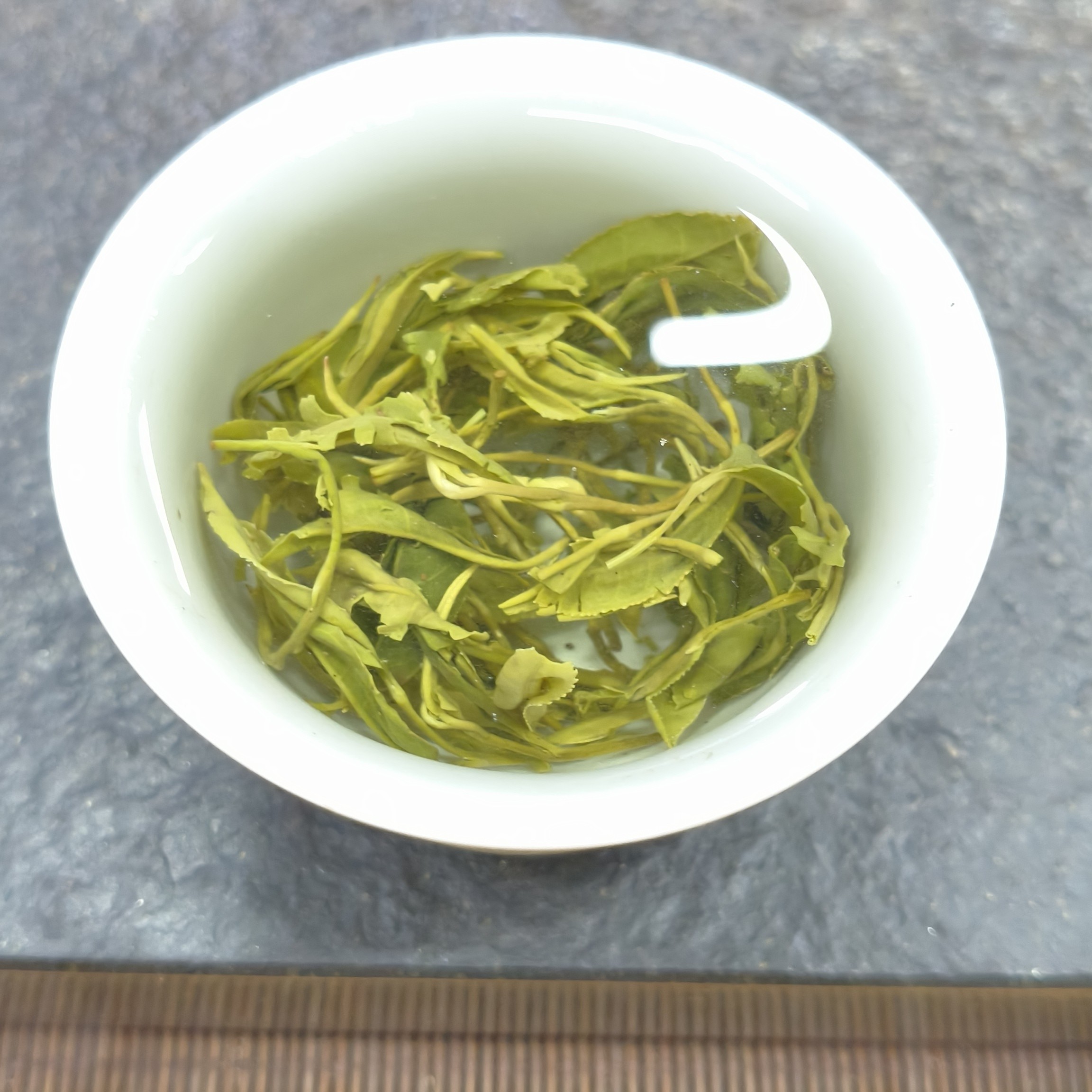 高山荒野绿茶新茶春尾嫩料花香栗香耐泡回甘有茶劲，散装包邮