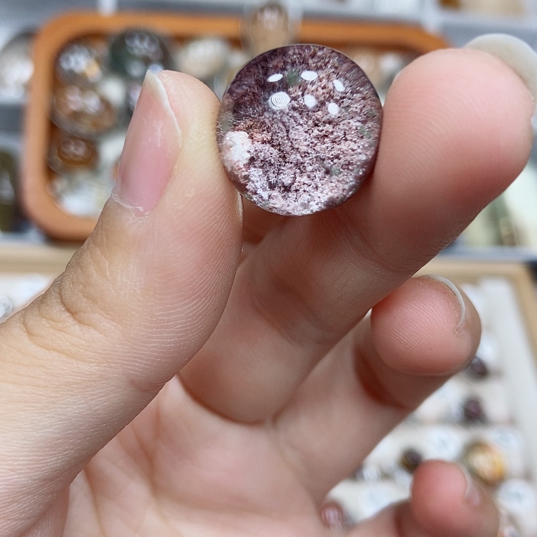 未镶嵌颈饰水晶 水晶