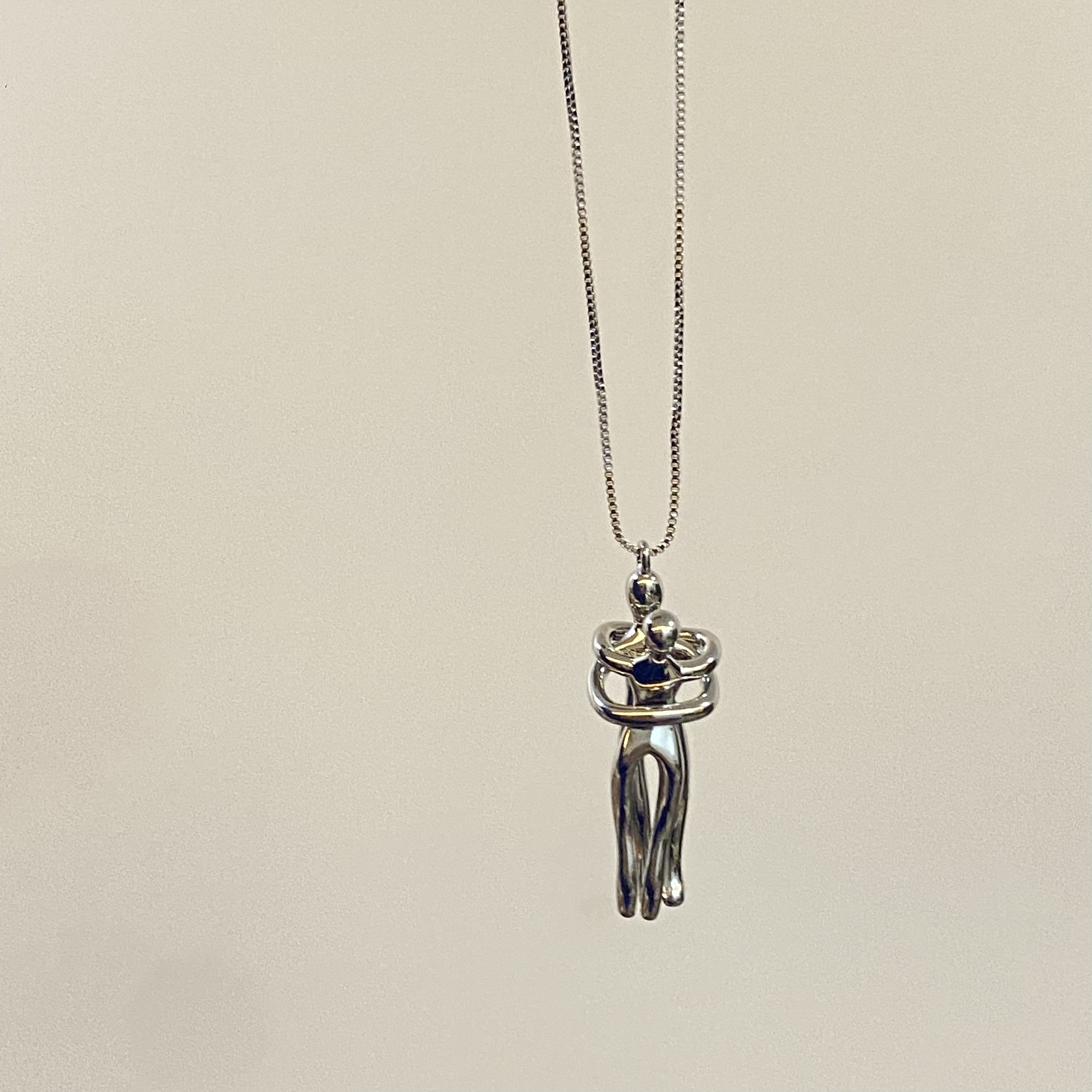 钛钢项链 iLaruN新款银色拥抱项链