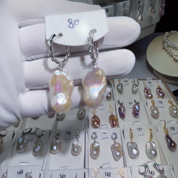 淡水珍珠耳饰银S925镶嵌暴***?