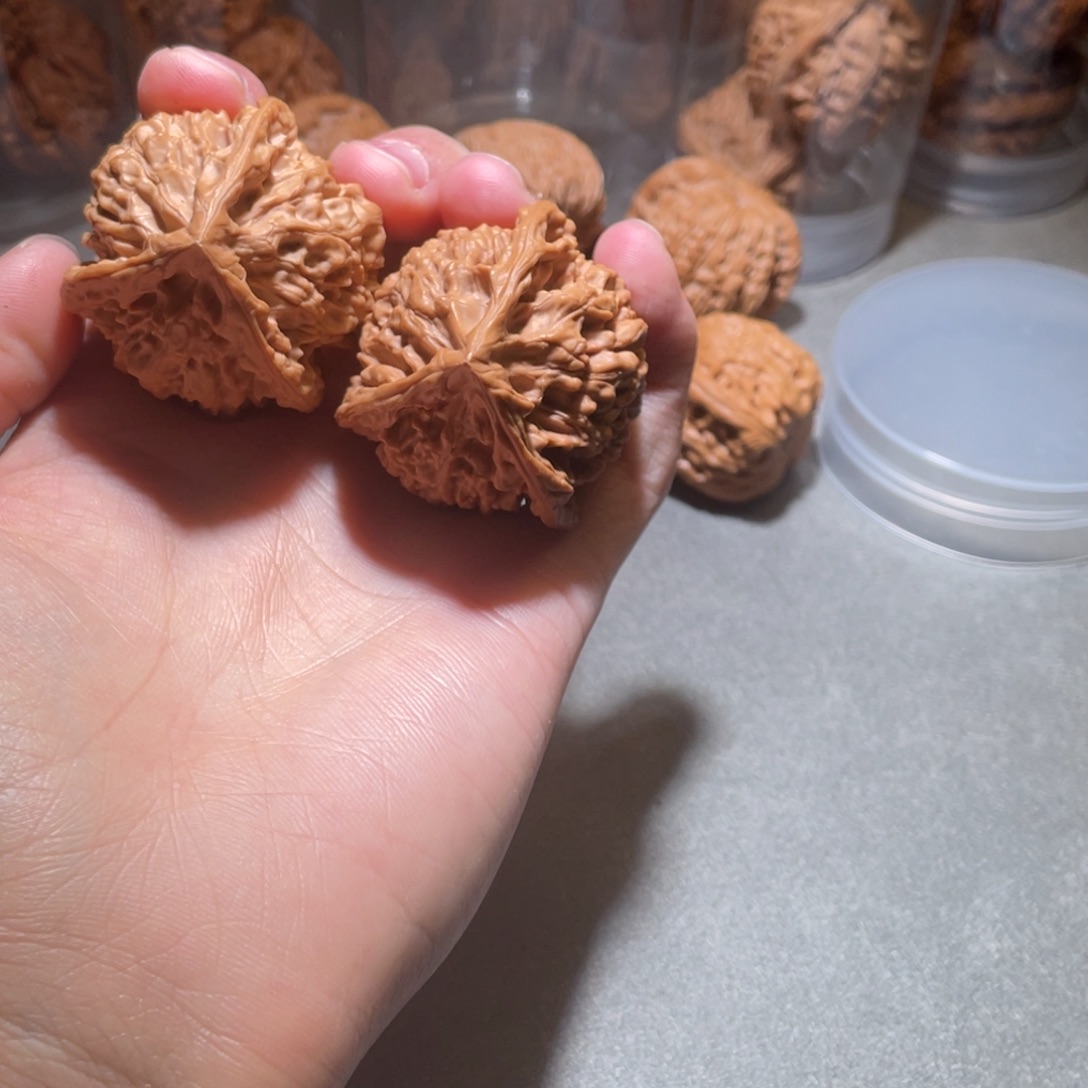 文玩核桃吊坠官帽三棱