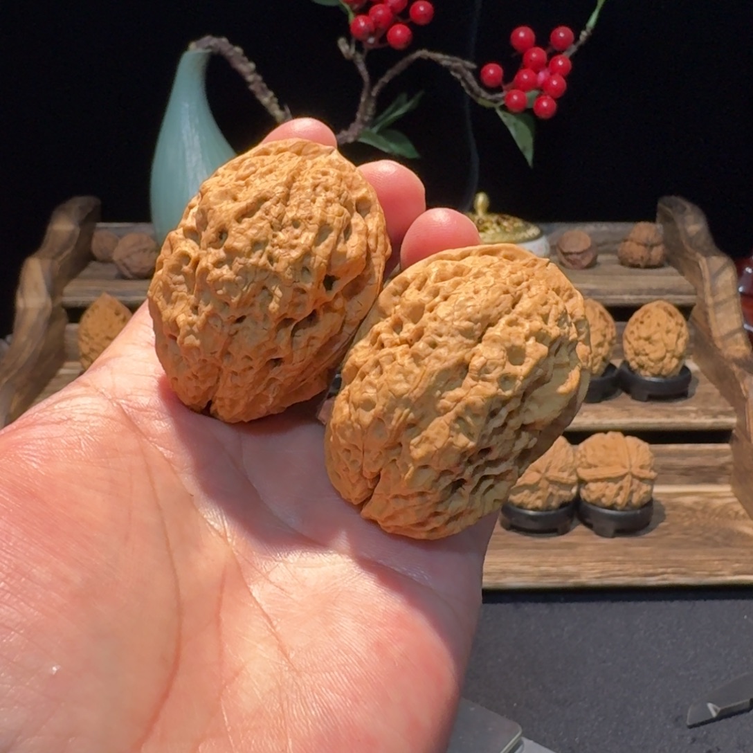 文玩核桃把件云南铁核桃30