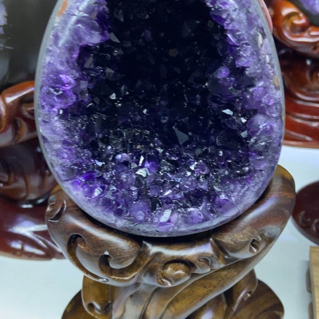 查罗石合金龙蛋涵