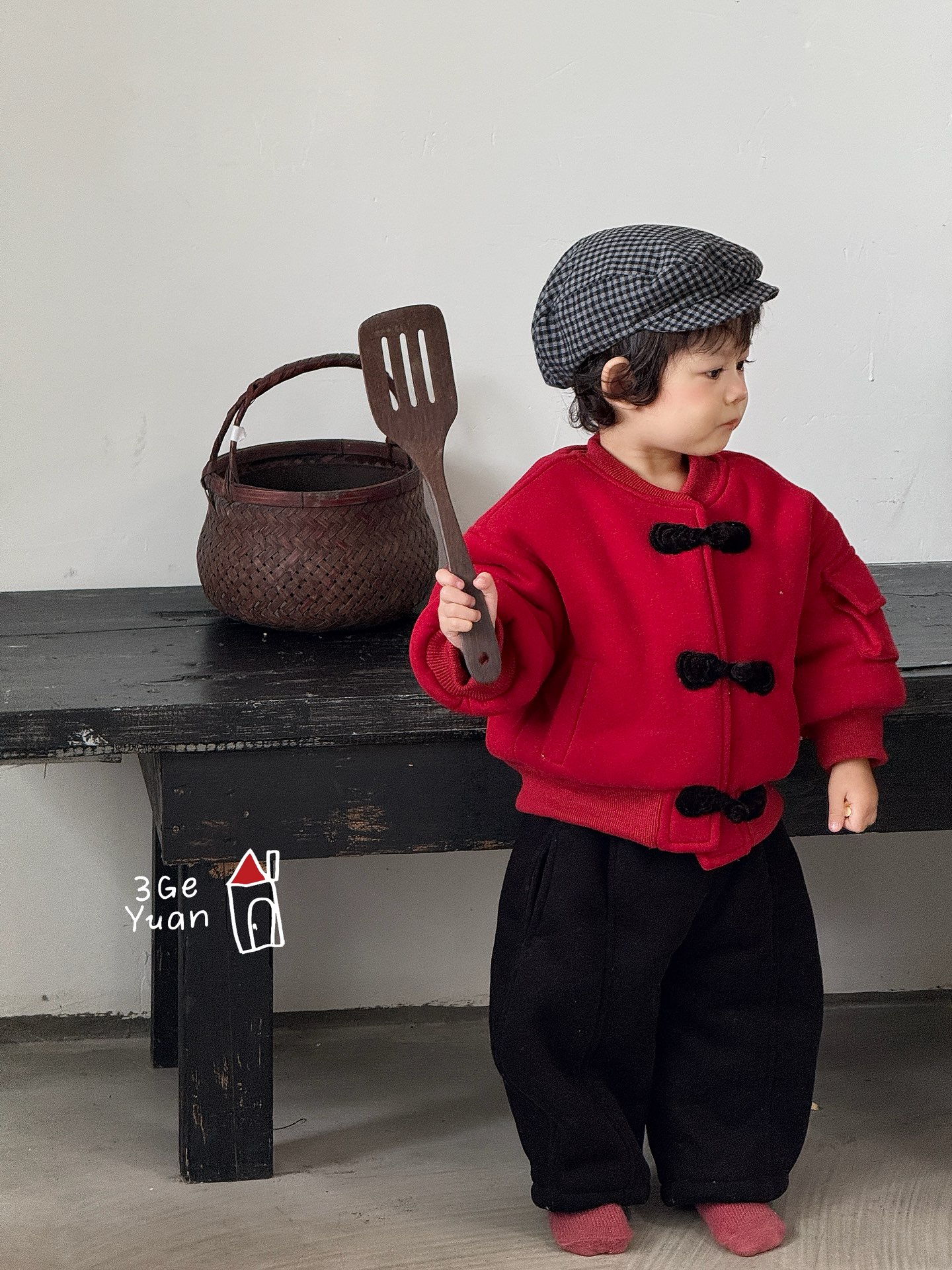 三个院2025年服红色中式棉服外套