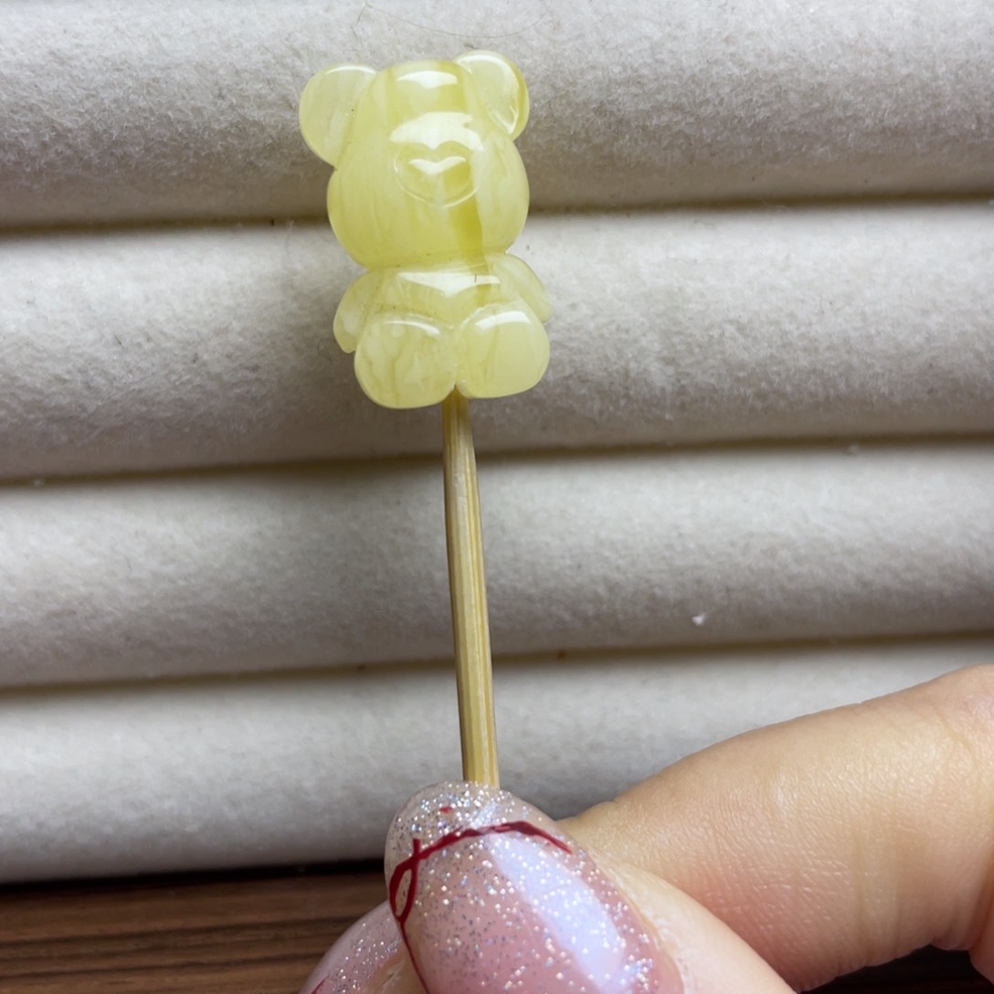 裸石琥珀未镶嵌1.35g小熊