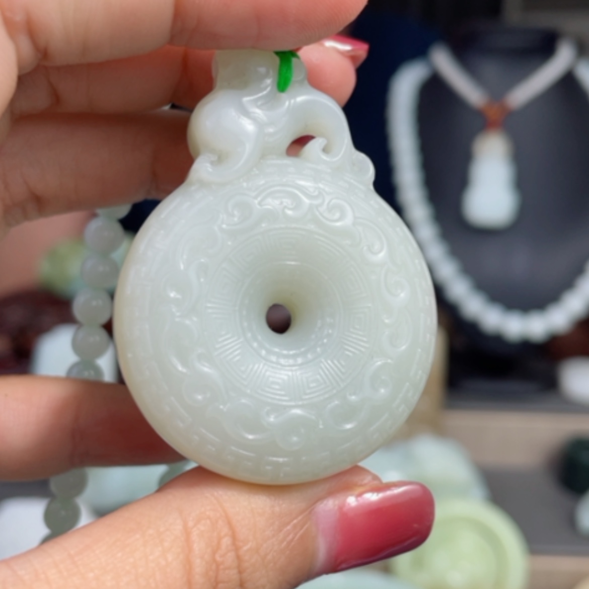 【闪购商品】颈饰未镶嵌和田玉