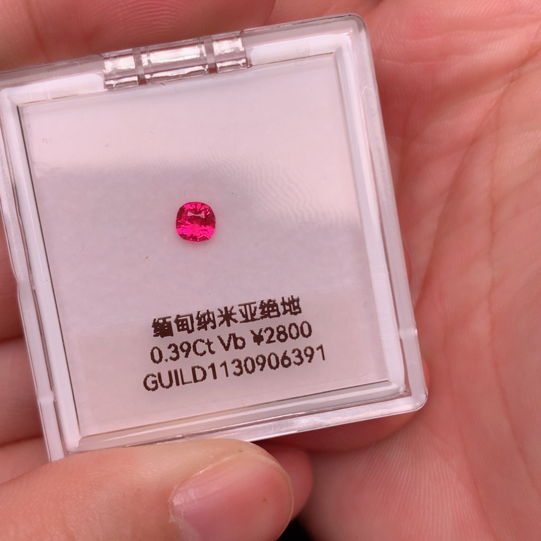 裸石尖晶石C*。裸石裸石