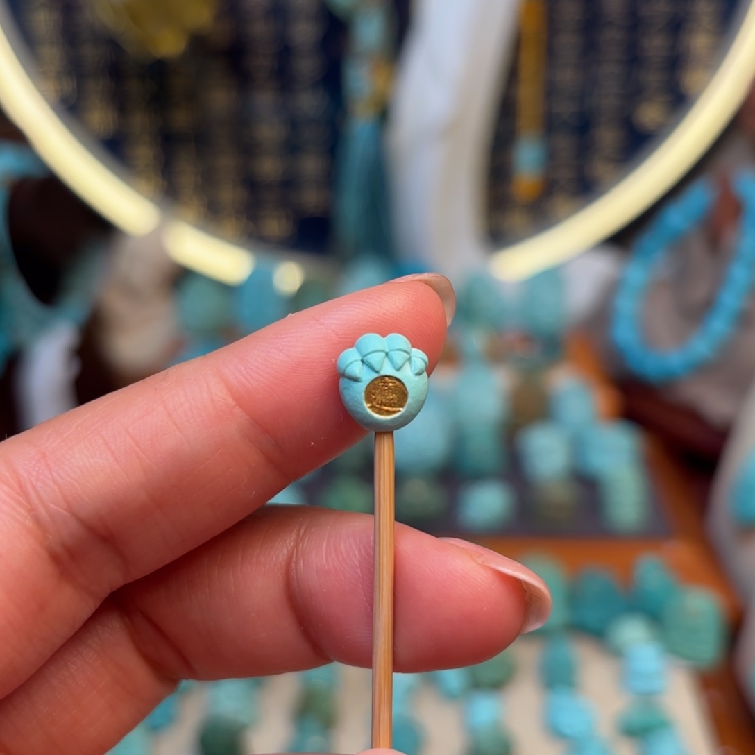 绿松石配饰未镶嵌