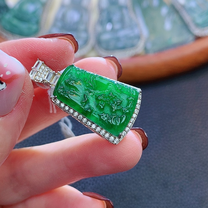 翡翠颈饰银S925镶嵌翡翠