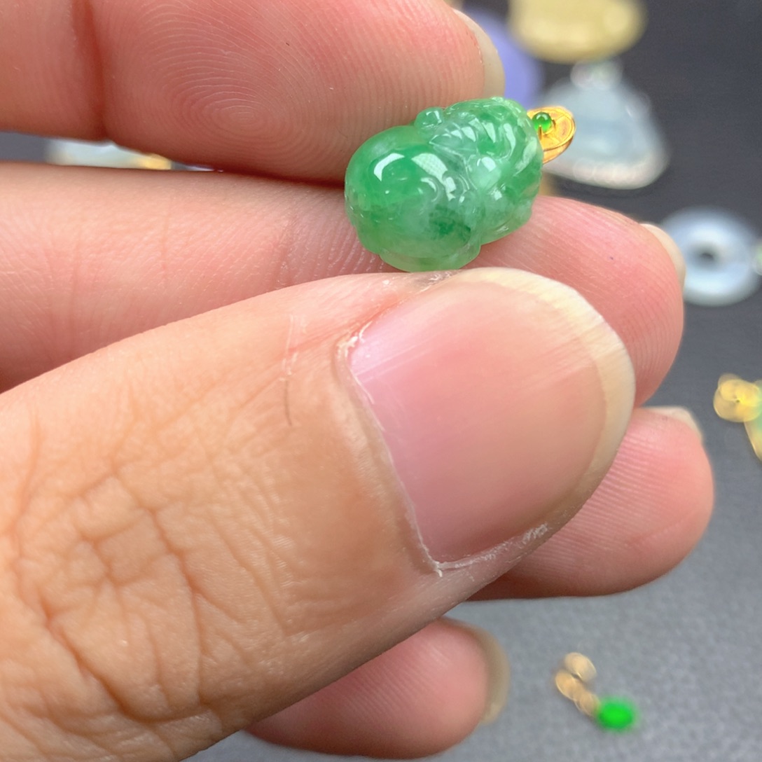 【闪购商品】颈饰18K金镶嵌翡翠翡翠