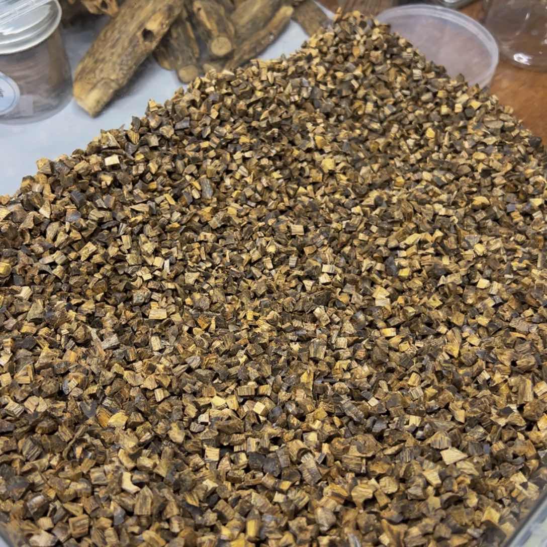 沉香手把件白棋楠原材料100克