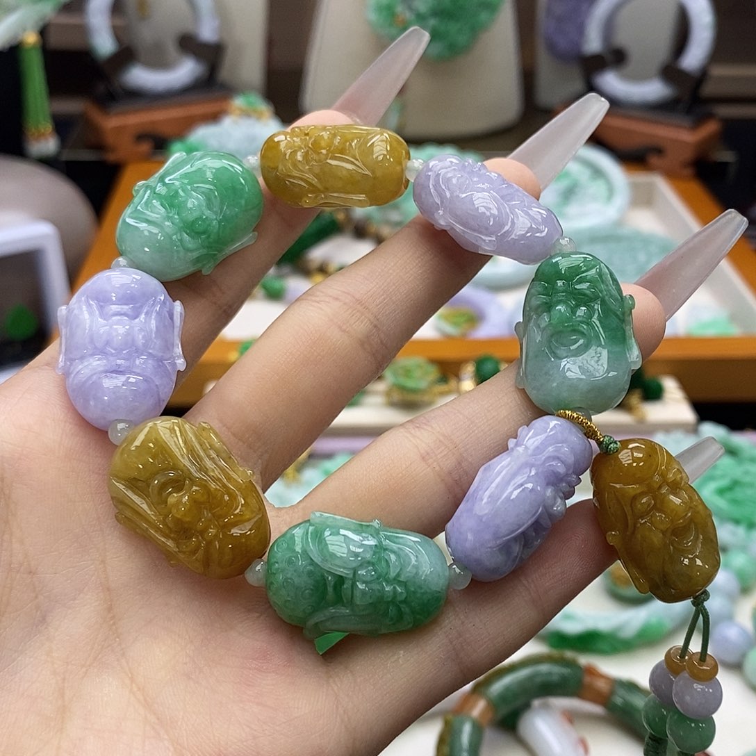颈饰未镶嵌翡翠天然