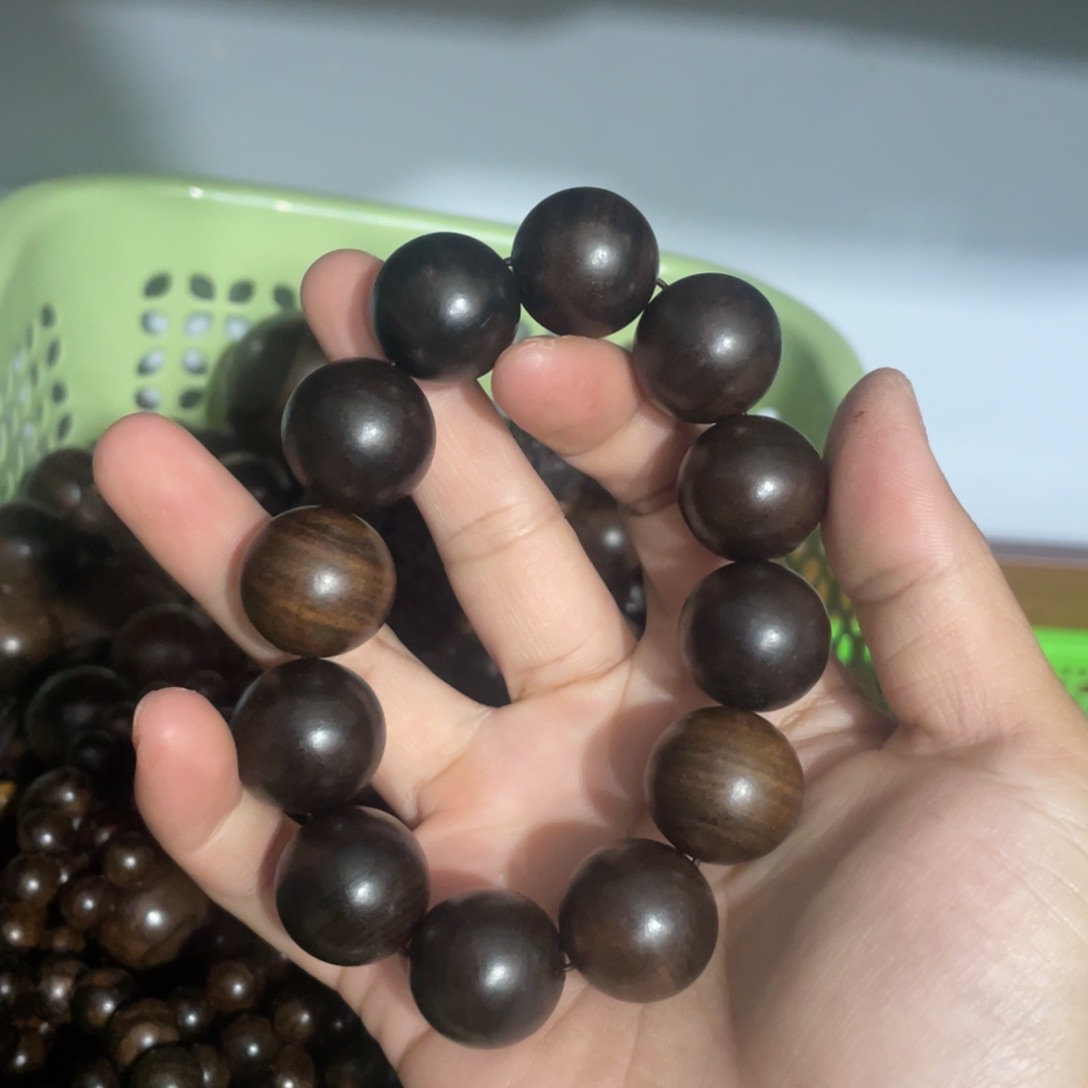 维腊木（绿檀）无事牌