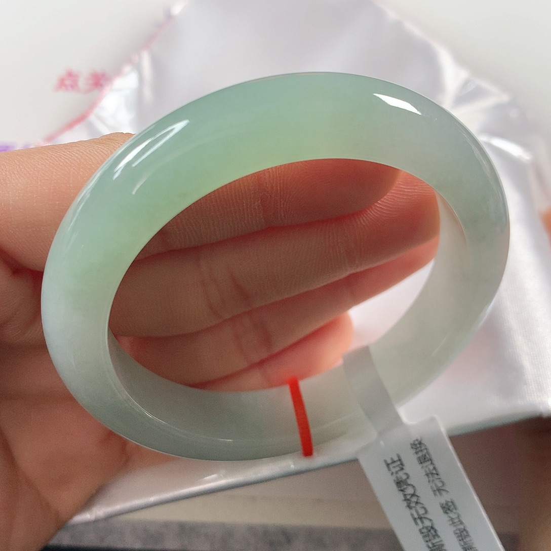 翡翠手镯未镶嵌q**q 正圈