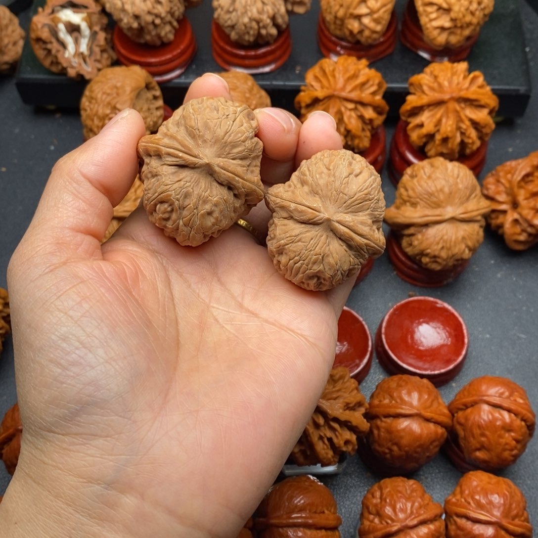 鑫***️文玩核桃把件平谷元宝